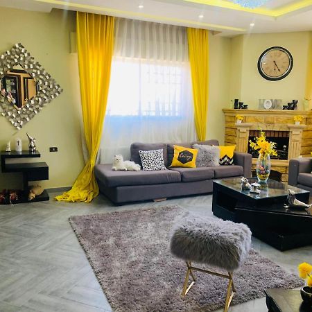 Laura'S Modern Villa Мадаба Экстерьер фото