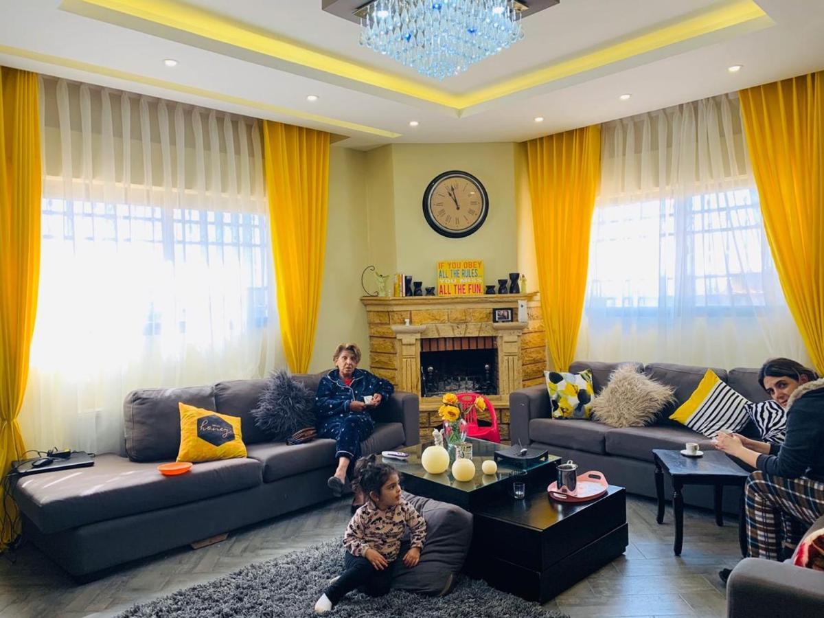 Laura'S Modern Villa Мадаба Экстерьер фото